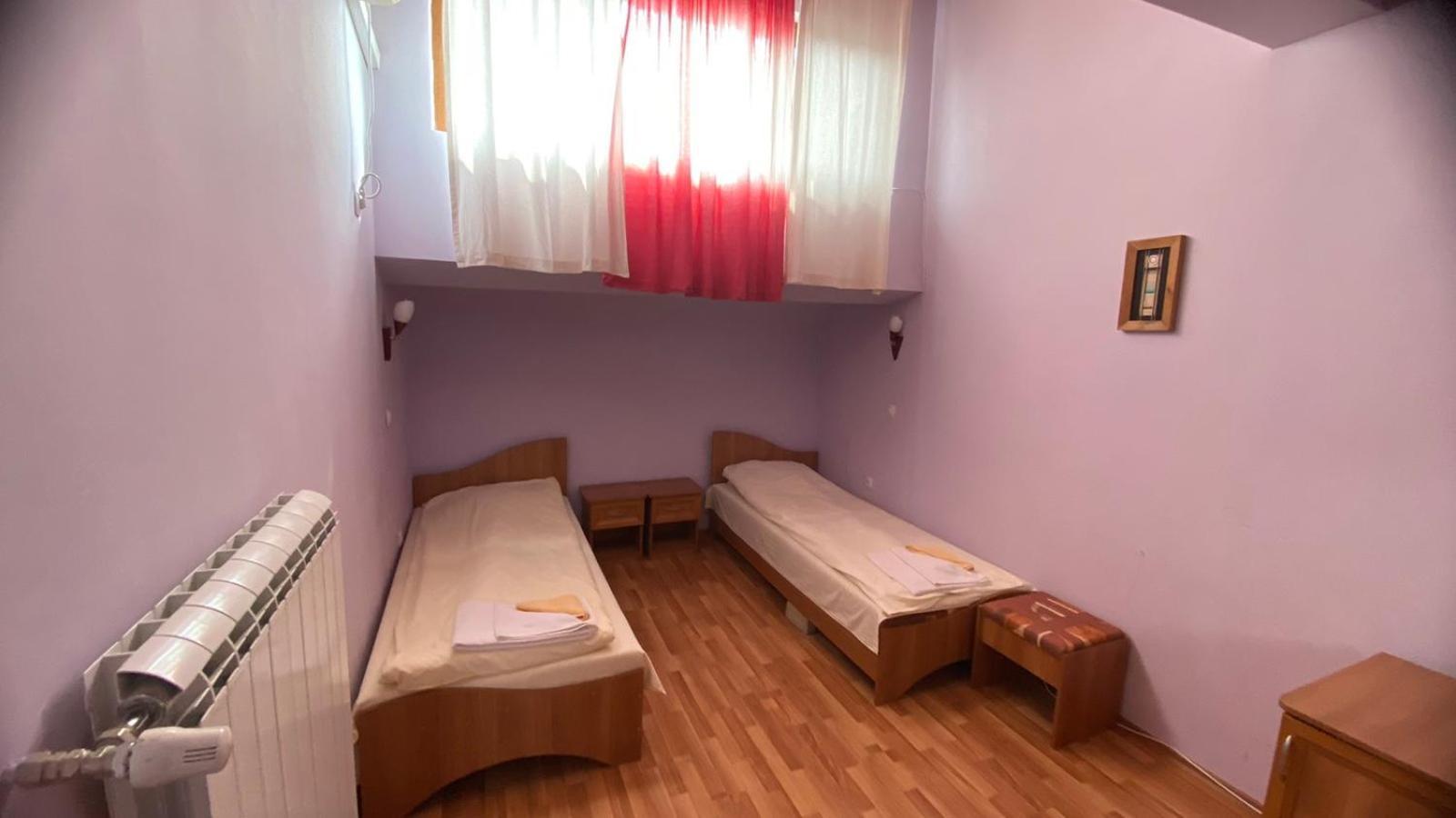 Хотел Галина Палас Srem Pokoj fotografie